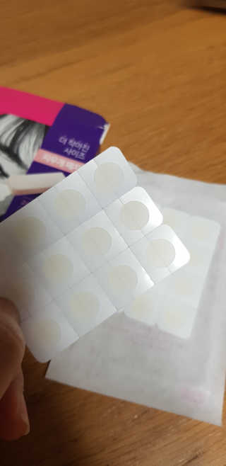 엘라밴드 하이드로 도트 스팟패치 12mm, 10mm — 4.5점을 준 리뷰어가 2020년 9월 올린 사용 사진