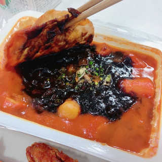 죠스떡볶이 [죠스푸드] 짜빠떡볶이+떡또그+범벅만두 신메뉴 3종 — 5점을 준 리뷰어가 2020년 4월 올린 사용 사진