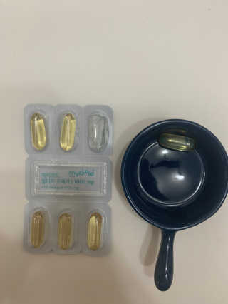 JW중외제약 마이코드 알티지 오메가3 1000 mg — 4점을 준 리뷰어가 2020년 7월 올린 사용 사진