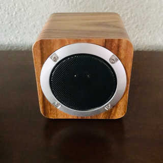 SEVIZ MINI10W 레트로 블루투스 스피커 — 5점을 준 리뷰어가 2020년 10월 올린 사용 사진