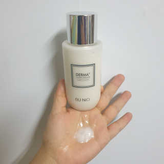 뷰니오 더마플러스 카밍 에멀전200ml — 5점을 준 리뷰어가 2020년 12월 올린 사용 사진