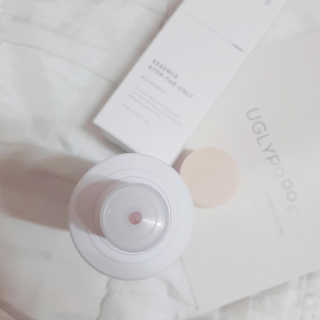 어글리프루프 에센스 스탑디어글리 레드모먼트 에센스 120ml — 4점을 준 리뷰어가 2020년 10월 올린 사용 사진