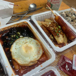 죠스떡볶이 [죠스푸드] 짜빠떡볶이+떡또그+범벅만두 신메뉴 3종 — 5점을 준 리뷰어가 2020년 4월 올린 사용 사진