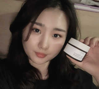 La Theorie Hydrating Ingredients | 하이드레이팅 인그레이디언츠 — 5점을 준 리뷰어가 2020년 4월 올린 사용 사진