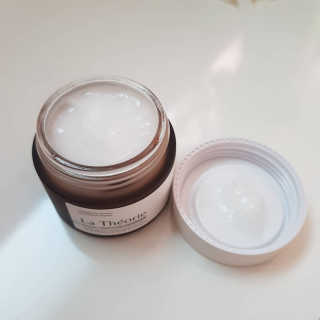 La Theorie Hydrating Ingredients | 하이드레이팅 인그레이디언츠 — 5점을 준 리뷰어가 2020년 5월 올린 사용 사진