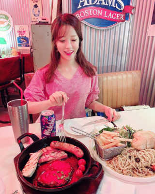 뉴욕아파트먼트 합정점 [뉴욕아파트먼트 오리지날그릴] 4만원 이용권 — 4점을 준 리뷰어가 2020년 8월 올린 사용 사진