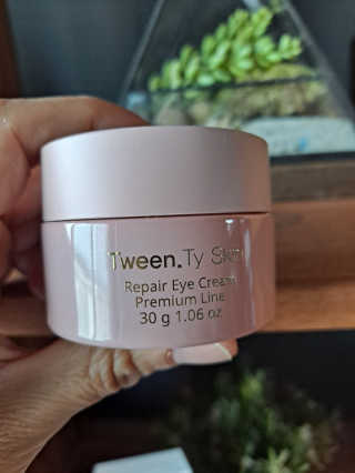 Tween.Ty Skin 트웬티스킨 리페어 아이크림 프리미엄 라인 — 5점을 준 리뷰어가 2020년 10월 올린 사용 사진