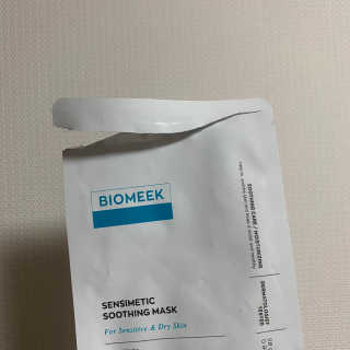 바이오믹 BIOMEEK SENSIMETIC SOOTHING MASK.S — 4.5점을 준 리뷰어가 2020년 6월 올린 사용 사진