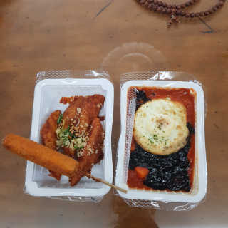 죠스떡볶이 [죠스푸드] 짜빠떡볶이+떡또그+범벅만두 신메뉴 3종 — 4점을 준 리뷰어가 2020년 5월 올린 사용 사진