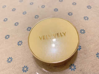 VELY VELY 아우라 허니 글로우 쿠션 — 4점을 준 리뷰어가 2020년 4월 올린 사용 사진