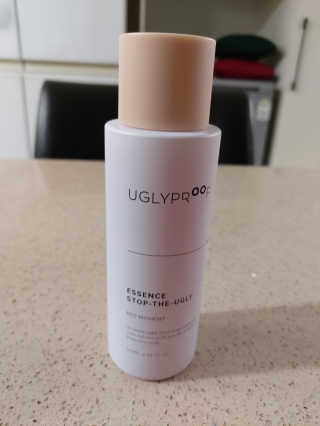 어글리프루프 에센스 스탑디어글리 레드모먼트 에센스 120ml — 5점을 준 리뷰어가 2020년 10월 올린 사용 사진