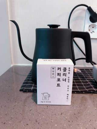 무디메이드 MUDI 커피포트 클리너 2세트 — 5점을 준 리뷰어가 2020년 6월 올린 사용 사진