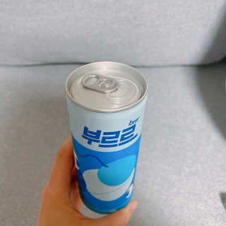 [칼로리 걱정 NO 제로칼로리 탄산음료]  부담없이 즐기는 부르르Brrr~~ 제로 사이다 — 5점을 준 리뷰어가 2020년 12월 올린 사용 사진