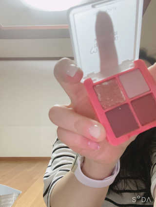 [블랙루즈] 크리스탈 하트 락 섀도우 4종 중 택1 — 4점을 준 리뷰어가 2020년 9월 올린 사용 사진