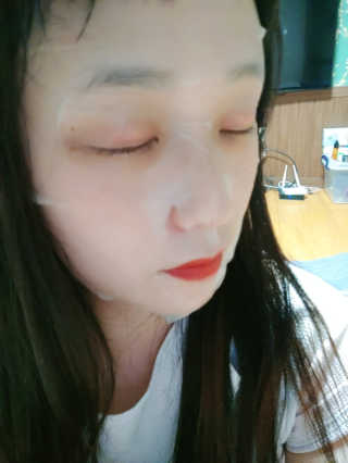 리더스코스메틱 리더스 메디유 아미노 모이스처 마스크 — 4점을 준 리뷰어가 2020년 5월 올린 사용 사진