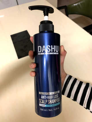 다슈코리아 다슈 데일리 단백질 한방 두피 골드 샴푸 500ml — 5점을 준 리뷰어가 2020년 11월 올린 사용 사진