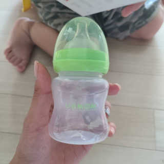 유비맘 신생아젖병 120ml 트리플팩_ 젖꼭지 포함 — 4점을 준 리뷰어가 2020년 6월 올린 사용 사진