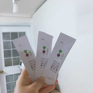 유유네이처 머빈스 젤리 레드비트 콜라겐 — 4.5점을 준 리뷰어가 2020년 4월 올린 사용 사진