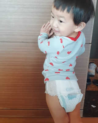 오브맘 밤 프리미엄 아기 기저귀 팬티형 밴드형 — 4점을 준 리뷰어가 2020년 11월 올린 사용 사진