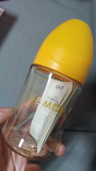 유비맘 PPSU 젖병 노꼭지_200ml_컬러 랜덤 발송 — 4.5점을 준 리뷰어가 2020년 10월 올린 사용 사진