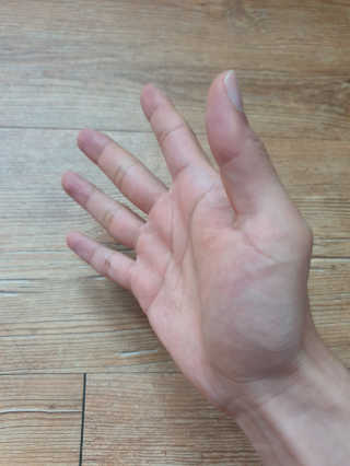 다슈코리아 다슈 클래식 인크레더블 샤인 포마드 — 3점을 준 리뷰어가 2020년 11월 올린 사용 사진