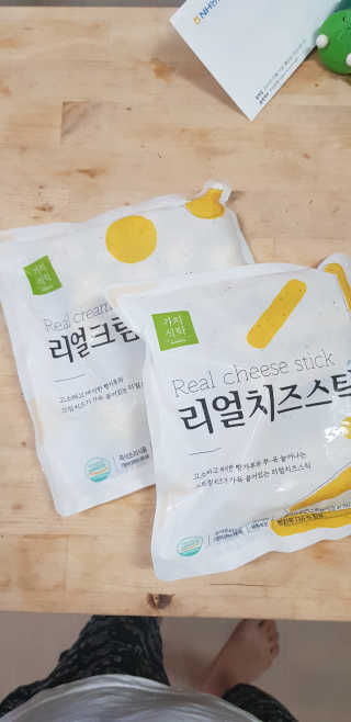 가치식탁 리얼치즈스틱, 리얼크림치즈볼 — 4.5점을 준 리뷰어가 2020년 9월 올린 사용 사진