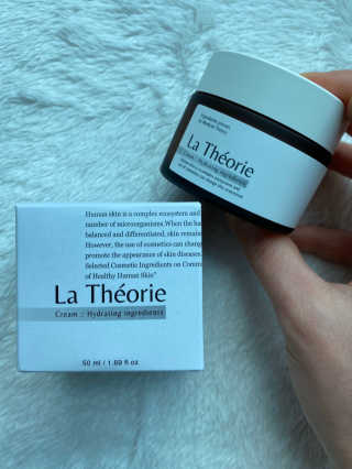La Theorie Hydrating Ingredients | 하이드레이팅 인그레이디언츠 — 5점을 준 리뷰어가 2020년 5월 올린 사용 사진