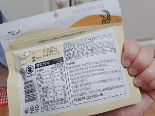 [꾸콤] 참참 전통 찹쌀 누룽지 일주일세트 60g x 5 — 5점을 준 리뷰어가 2020년 10월 올린 사용 사진