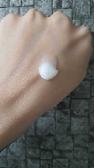 뷰니오 더마플러스 카밍 에멀전200ml — 4점을 준 리뷰어가 2020년 12월 올린 사용 사진