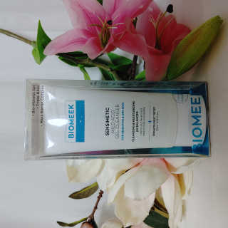 바이오믹 BIOMEEK SENSIMETIC MILD ACID CLEANSER — 5점을 준 리뷰어가 2020년 6월 올린 사용 사진