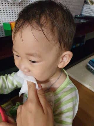 100도 이상에서 삶아 멸균 안심 아이수 구강 티슈 — 5점을 준 리뷰어가 2020년 11월 올린 사용 사진