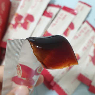 365더건강 에버뷰티 석류콜라겐 젤리 — 3.5점을 준 리뷰어가 2020년 8월 올린 사용 사진