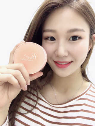 [블랙루즈] 피치 커버 벨벳 쿠션 2종 중 택1 — 5점을 준 리뷰어가 2020년 7월 올린 사용 사진