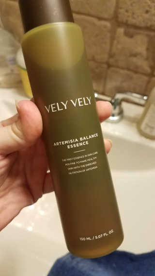 VELY VELY Artemisia Balance Essence — 5점을 준 리뷰어가 2020년 7월 올린 사용 사진