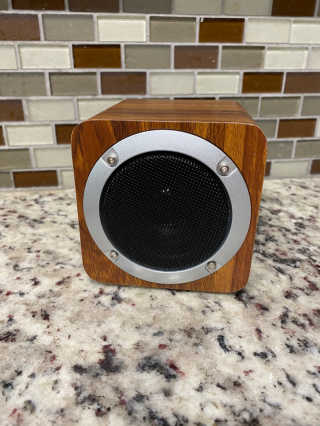 SEVIZ MINI10W 레트로 블루투스 스피커 — 5점을 준 리뷰어가 2020년 9월 올린 사용 사진