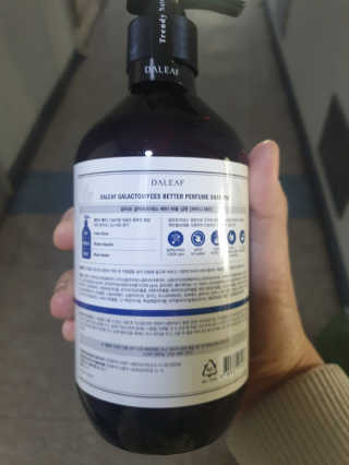 달리프 베러 퍼퓸 샴푸 1000ml 레이니데이 or 일랑로즈 — 5점을 준 리뷰어가 2020년 4월 올린 사용 사진