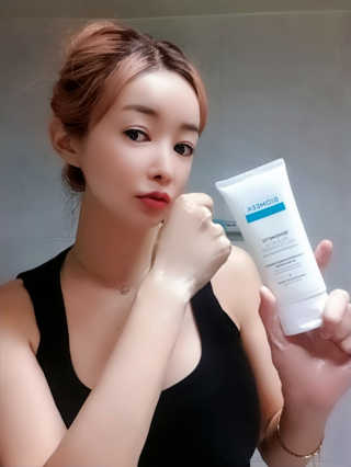 바이오믹 BIOMEEK SENSIMETIC MILD ACID CLEANSER — 5점을 준 리뷰어가 2020년 6월 올린 사용 사진