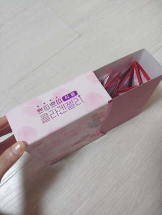 헬스업_쁘띠쁘띠석류콜라겐젤리_20g x 14포 — 5점을 준 리뷰어가 2020년 8월 올린 사용 사진