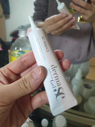 derma SC-Gel 더마에스씨 겔 20g — 5점을 준 리뷰어가 2020년 4월 올린 사용 사진