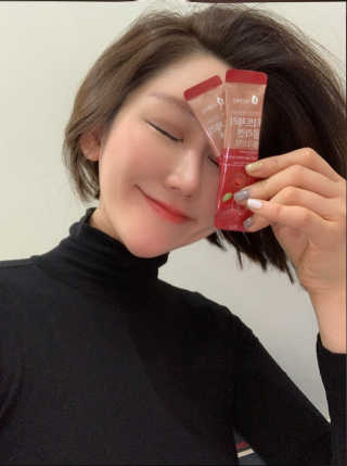 자연에온 가득담은 몽모랑시 타트체리 콜라겐 젤리스틱 — 5점을 준 리뷰어가 2020년 12월 올린 사용 사진