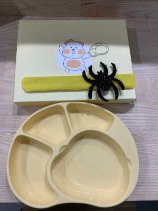유비맘 캐릭터 실리콘 흡착 식판_색상 랜덤발송 — 5점을 준 리뷰어가 2020년 11월 올린 사용 사진