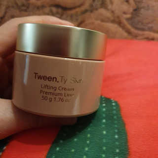 Tween.Ty Skin 트웬티스킨 리프팅 크림 프리미엄 라인 — 5점을 준 리뷰어가 2020년 9월 올린 사용 사진