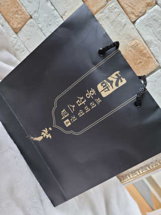 헬스업_천명진프리미엄홍삼스틱_10ml x 30포 — 5점을 준 리뷰어가 2020년 10월 올린 사용 사진