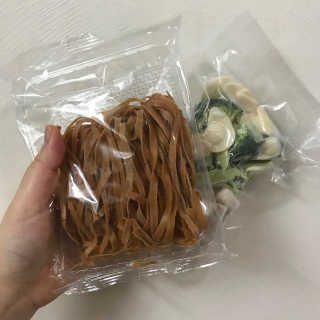 닥터키친 두유투움바파스타를 빼당빼당 — 3.5점을 준 리뷰어가 2020년 4월 올린 사용 사진