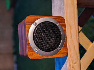 SEVIZ MINI10W 레트로 블루투스 스피커 — 5점을 준 리뷰어가 2020년 8월 올린 사용 사진