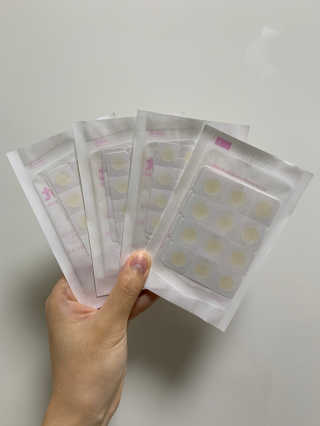 엘라밴드 하이드로 도트 스팟패치 12mm, 10mm — 4점을 준 리뷰어가 2020년 8월 올린 사용 사진