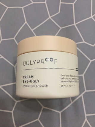 어글리프루프 크림 바이어글리 하이드레이션 샤워 50ml — 5점을 준 리뷰어가 2020년 11월 올린 사용 사진