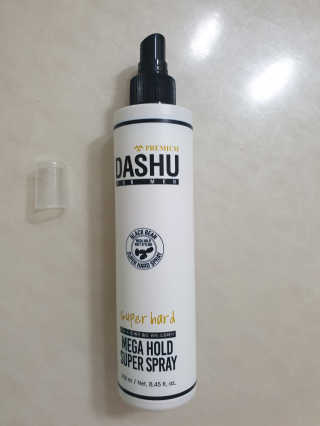 다슈코리아 다슈 포 맨 프리미엄 메가 홀드 슈퍼 스프레이 250ml — 4점을 준 리뷰어가 2020년 12월 올린 사용 사진