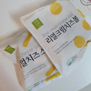 가치식탁 리얼치즈스틱, 리얼크림치즈볼 — 5점을 준 리뷰어가 2020년 11월 올린 사용 사진