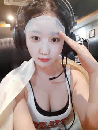 바이오믹 BIOMEEK SENSIMETIC SOOTHING MASK.S — 5점을 준 리뷰어가 2020년 7월 올린 사용 사진